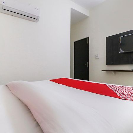 Hotel O Red Ark Landran Buitenkant foto